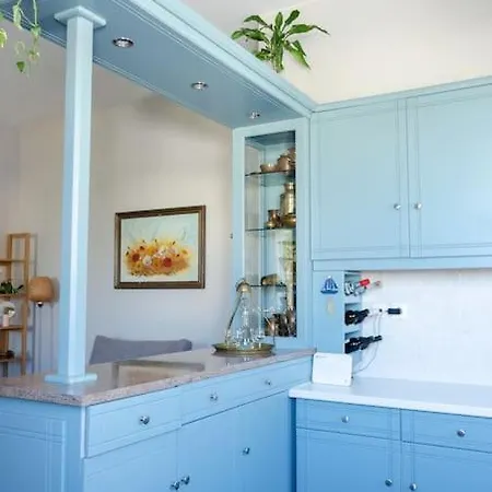 M͟͞a͟͞t͟͞a͟͞t͟͞h͟͞i͟͞a͟͞ Tinos