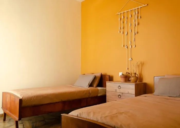 M͟͞a͟͞t͟͞a͟͞t͟͞h͟͞i͟͞a͟͞ Tinos Feriehus